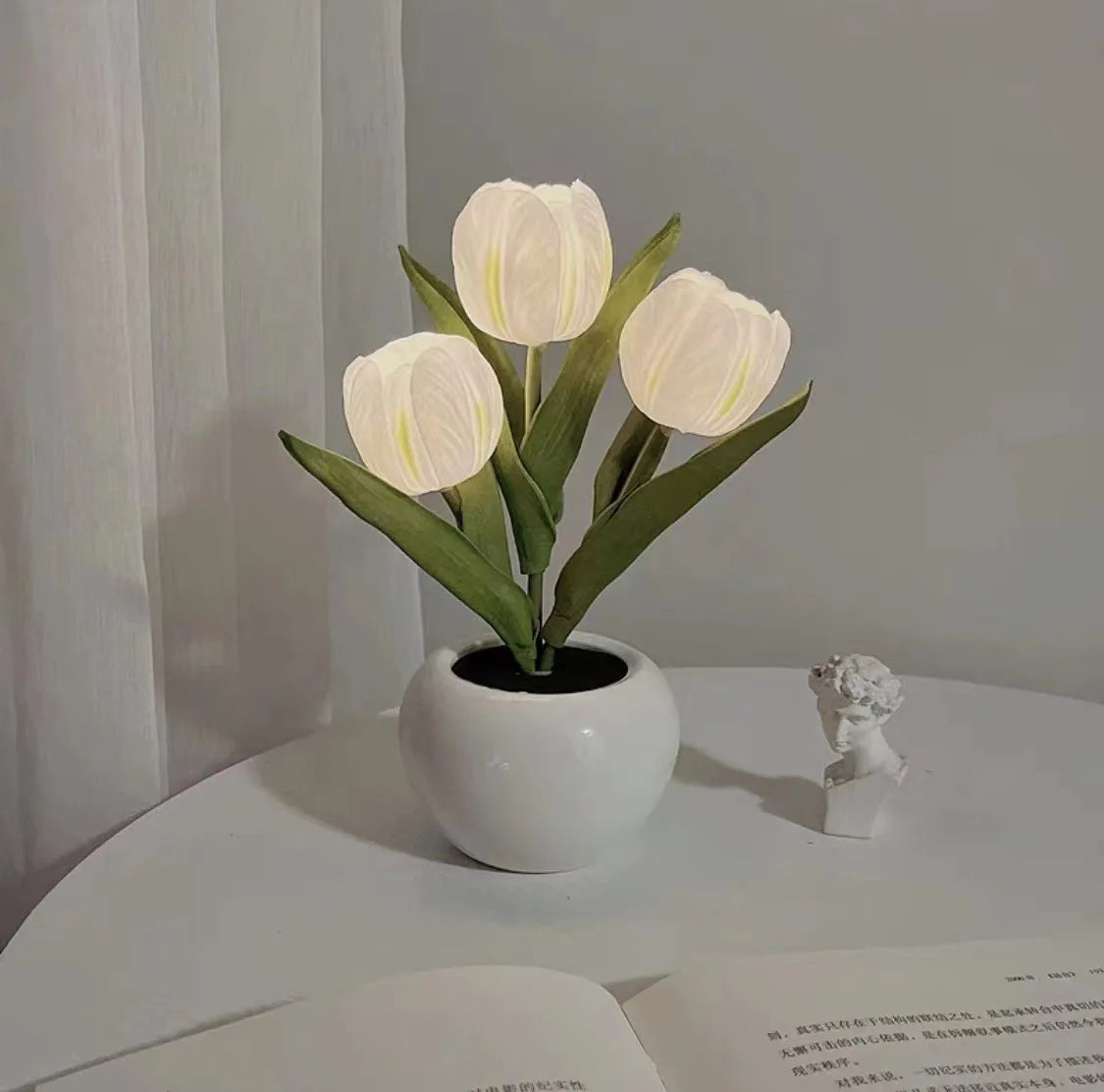 Enchanting LED Tulip Lamp - Romantic Flower Atmosphere Desk Light for Bedroom and Gifts