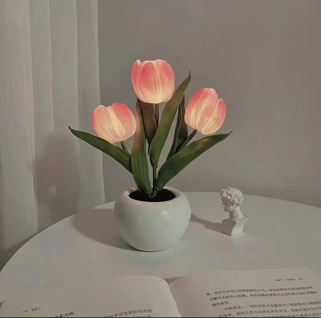 Enchanting LED Tulip Lamp - Romantic Flower Atmosphere Desk Light for Bedroom and Gifts